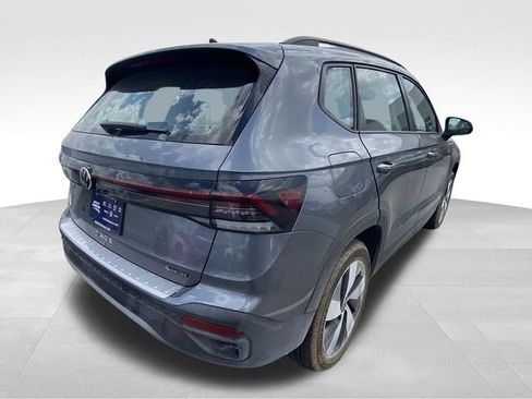 Used 2025 Volkswagen Taos S image 9