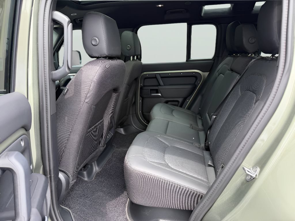 Used 2025 Land Rover Defender 110 S AWD/4WD image 13