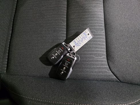 Used 2023 RAM 1500 Big Horn AWD/4WD image 9