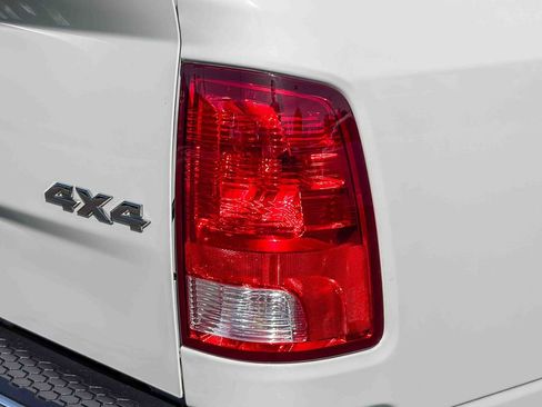 Used 2022 RAM 1500 Classic SLT w/ Electronics Group image 8