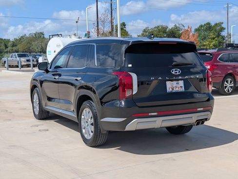 Used 2025 Hyundai Palisade SEL FWD image 4