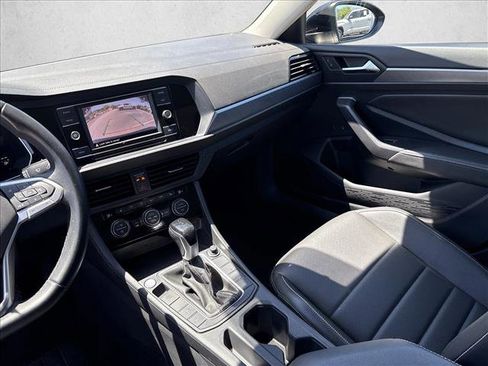 Used 2024 Volkswagen Jetta SE FWD image 15