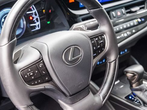 Used 2025 Lexus ES 300h w/ Accessory Package (Z2) FWD image 21