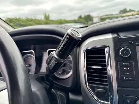 Used 2019 Nissan Titan PRO-4X w/ Pro-4x Convenience Package AWD/4WD image 20