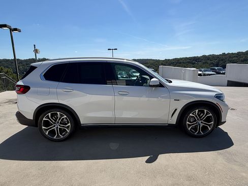 Used 2023 BMW X5 xDrive45e w/ Executive Package AWD/4WD image 8