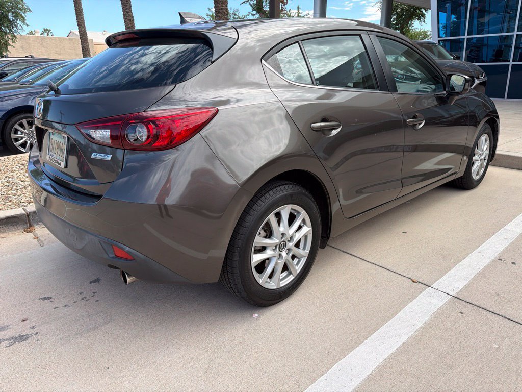 Used 2014 MAZDA MAZDA3 i Touring w/ Technology Package FWD image 3