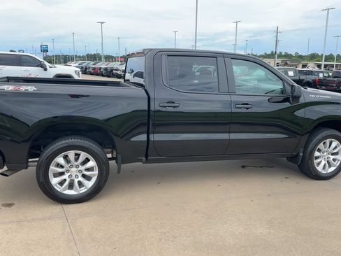 Used 2025 Chevrolet Silverado 1500 Custom AWD/4WD image 9