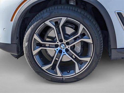 Certified 2022 BMW X5 sDrive40i w/ Premium Package image 10
