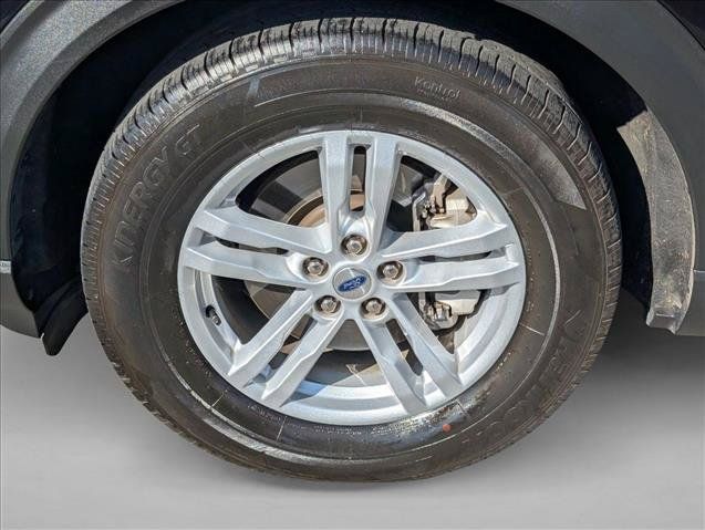 Used 2023 Ford Explorer XLT w/ Equipment Group 202A RWD image 22