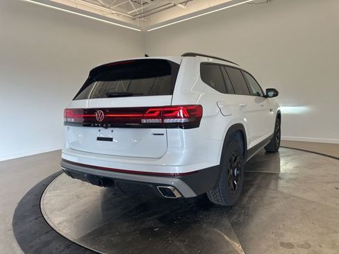 New 2026 Volkswagen Atlas Peak Edition AWD/4WD image 8