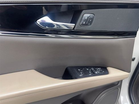 Used 2022 Lincoln Nautilus Reserve image 32