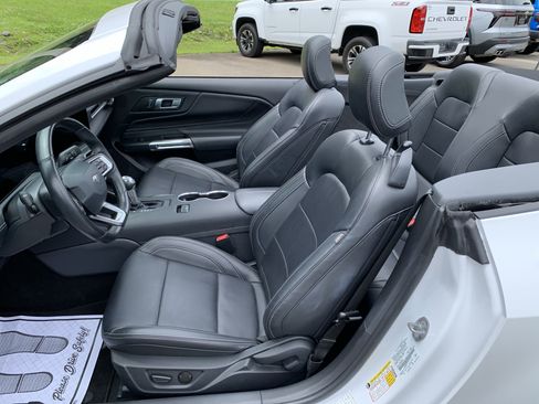 Used 2025 Ford Mustang Premium RWD image 21