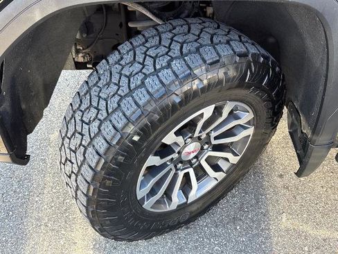 Used 2022 GMC Sierra 1500 AT4 w/ AT4 Premium Package image 24