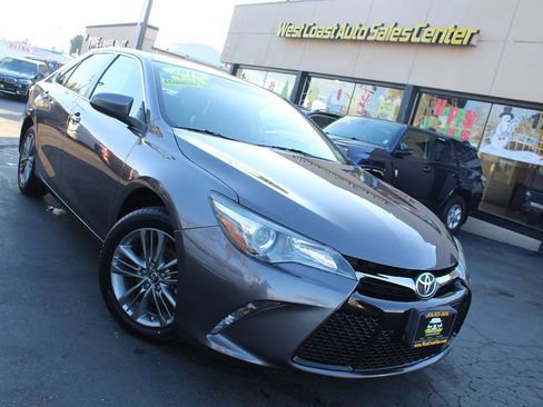 Used 2016 Toyota Camry SE image 29