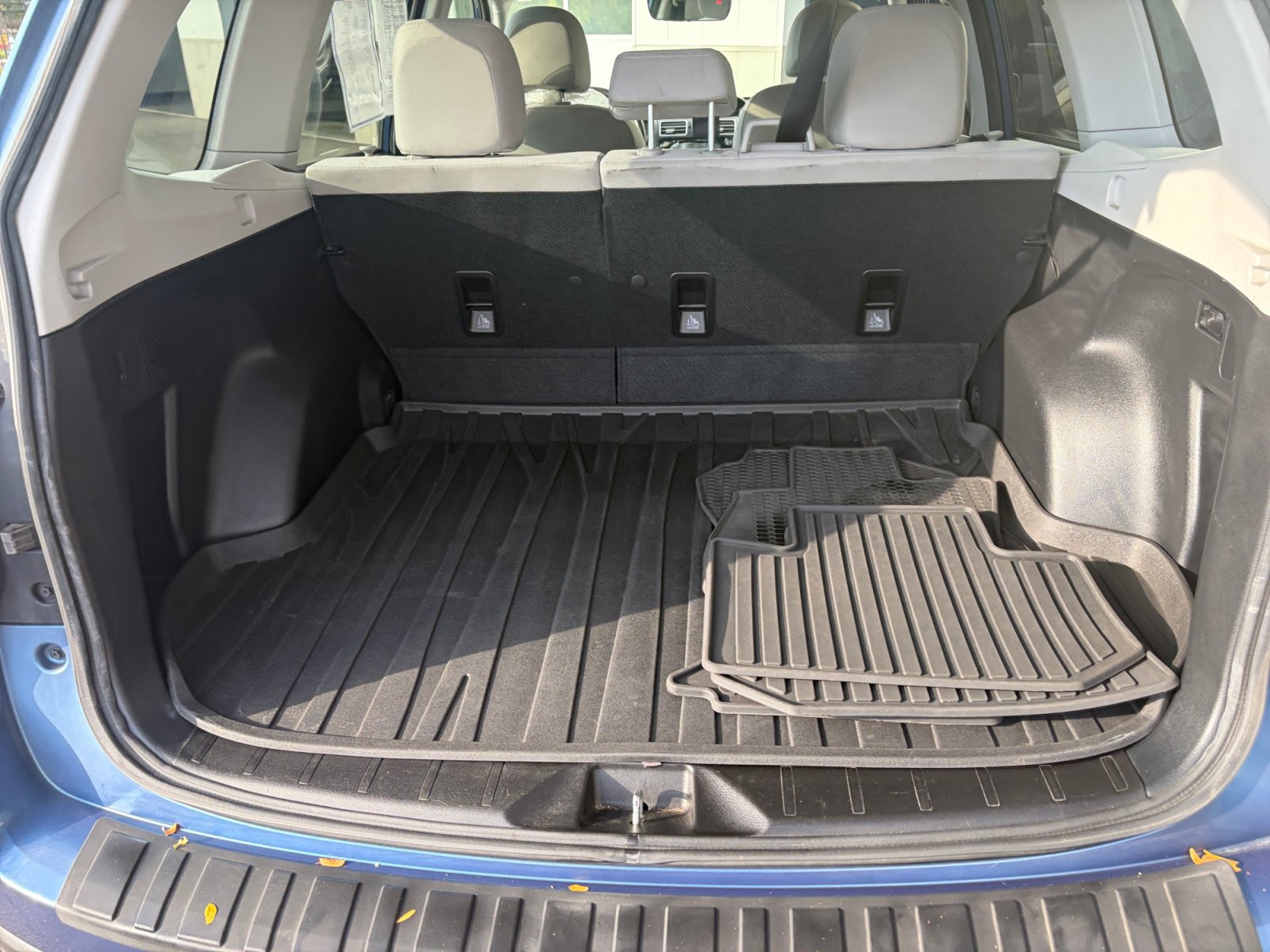 Used 2018 Subaru Forester 2.5i Premium w/ All-Weather Package AWD/4WD image 29
