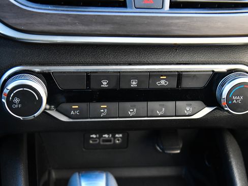 Used 2024 Nissan Altima 2.5 SV image 22