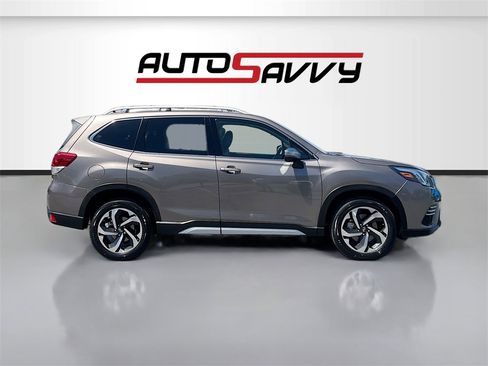 Used 2022 Subaru Forester Touring image 8