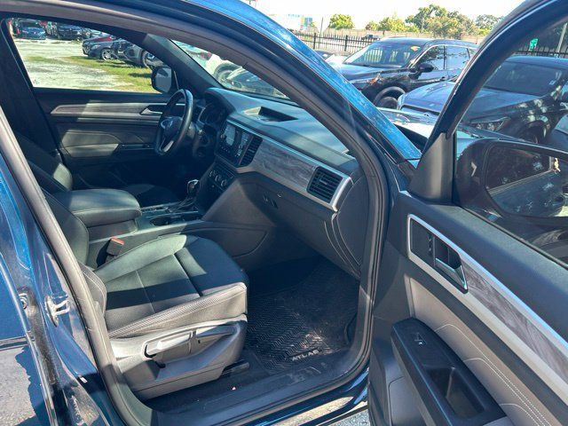 Used 2021 Volkswagen Atlas Cross Sport SE FWD image 9