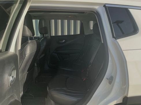 Used 2018 Jeep Compass Latitude w/ Popular Equipment Group image 18