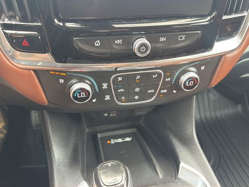 Used 2020 Chevrolet Traverse High Country w/ LPO, Cargo Package AWD/4WD image 28