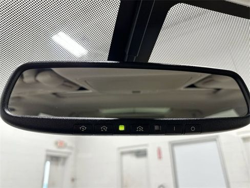 Used 2017 Nissan Pathfinder Platinum image 44