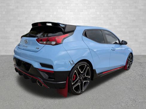 Certified 2022 Hyundai Veloster N FWD image 2