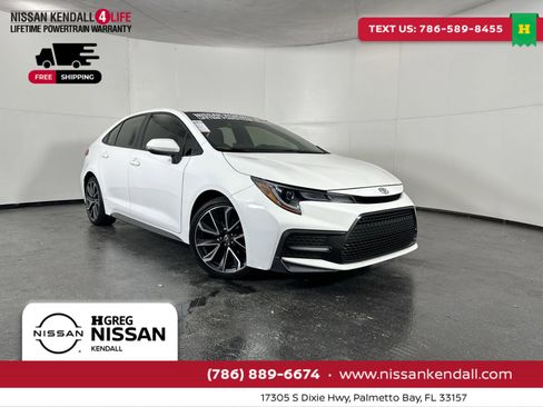 Used 2020 Toyota Corolla SE image 2