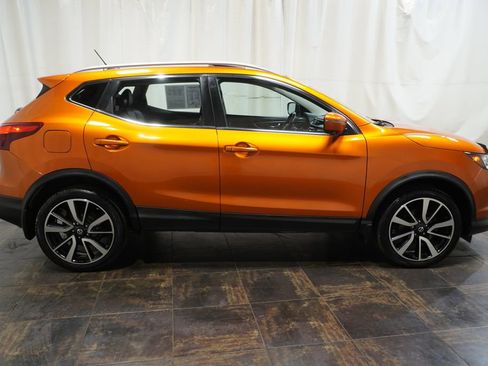 Used 2017 Nissan Rogue Sport SL w/ SL Premium Package image 4