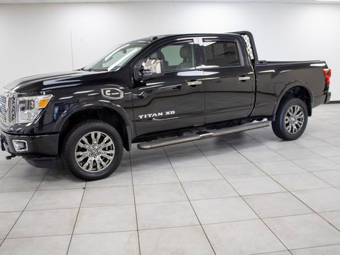 Used 2016 Nissan Titan Platinum Reserve image 6