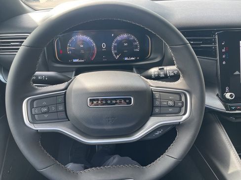 New 2025 Jeep Wagoneer 4WD w/ Convenience Group I image 23