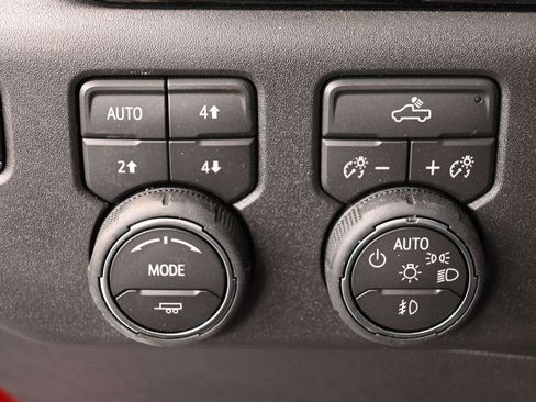 New 2026 Chevrolet Silverado 1500 RST w/ Convenience Package II AWD/4WD image 34