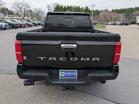 Used 2024 Toyota Tacoma Limited w/ Limited Package (LT) AWD/4WD image 4