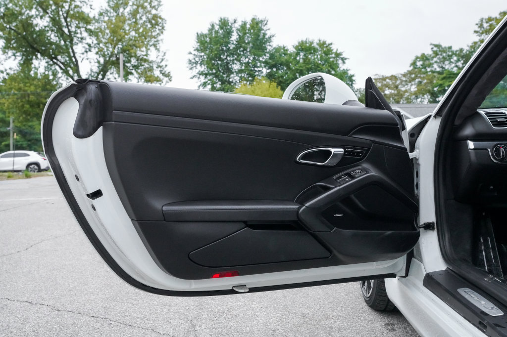 Used 2015 Porsche Cayman S RWD image 23