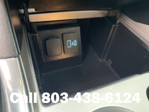 Used 2020 Ford Explorer XLT w/ Equipment Group 202A image 27