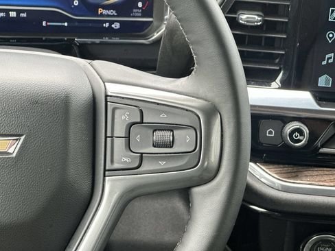 Used 2023 Chevrolet Silverado 1500 LT AWD/4WD image 21