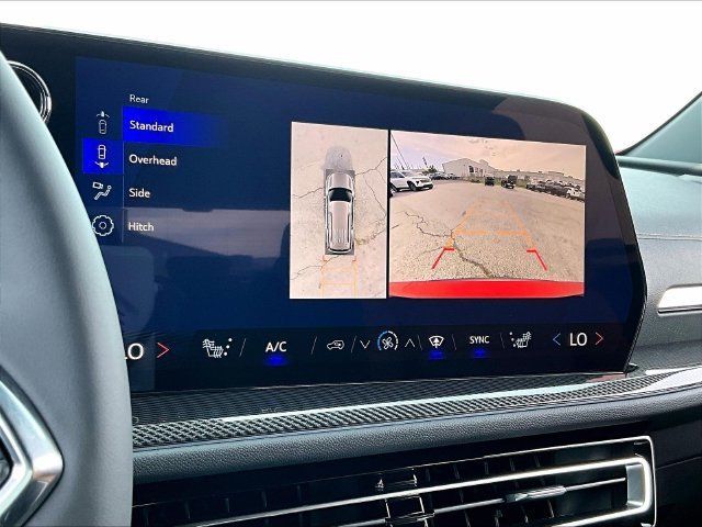 New 2027 Chevrolet Traverse Z71 w/ Driver Confidence Package AWD/4WD image 22