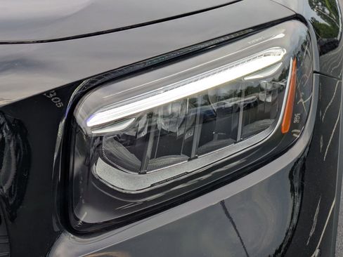 Certified 2025 Mercedes-Benz GLB 250 250 image 6