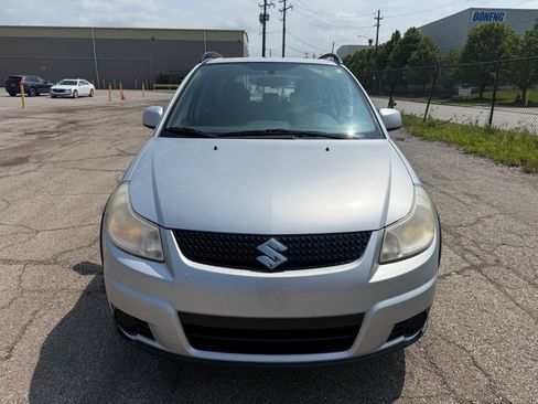 Used 2010 Suzuki SX4 AWD Hatchback image 7