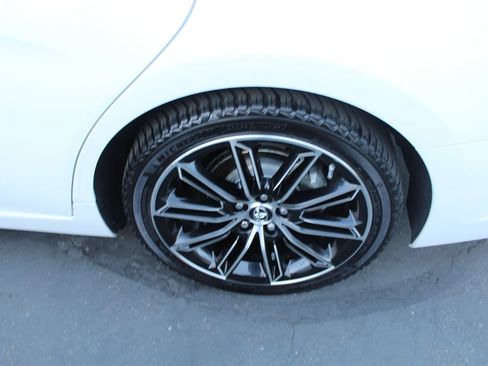Used 2019 Toyota Avalon Touring w/ Advanced Safety Package FWD image 14