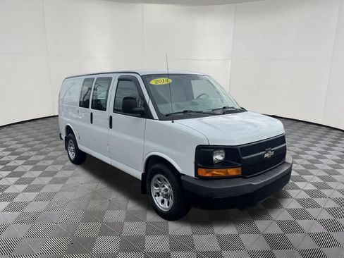 Used 2014 Chevrolet Express 1500 AWD image 3