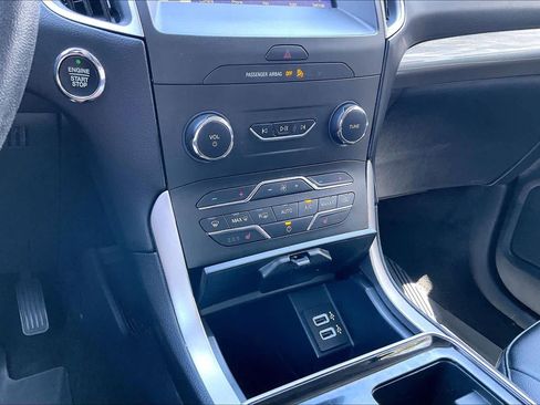 Used 2020 Ford Edge SEL w/ Convenience Package AWD/4WD image 61