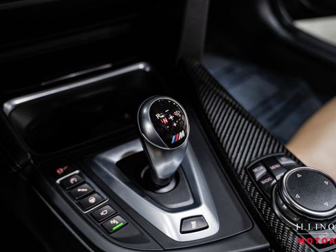 Used 2016 BMW M4 Convertible image 25