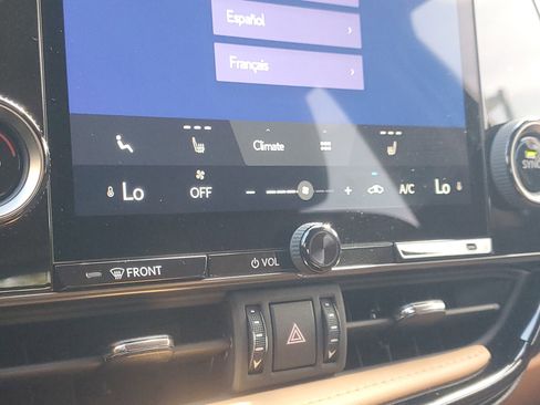 Certified 2025 Lexus NX 250 FWD image 29