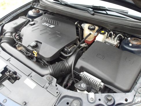 Used 2009 Pontiac G6 GT w/ Sport Package 1 FWD image 28