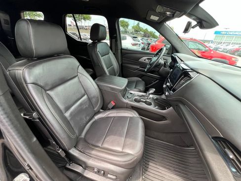 Used 2023 Chevrolet Traverse LT w/ Rear Camera Mirror Package AWD/4WD image 31
