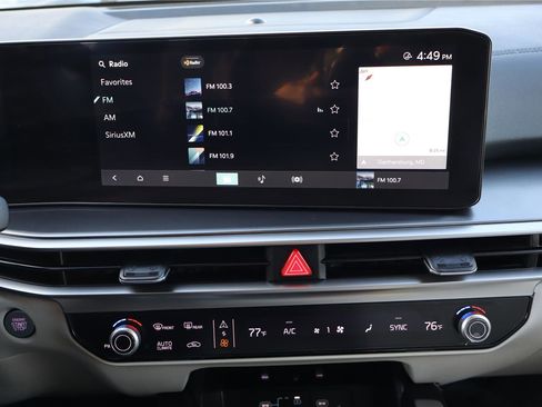 Certified 2025 Kia Sorento S image 20