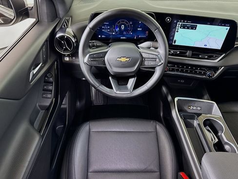 Used 2025 Chevrolet Equinox LT w/ Convenience Package II image 20