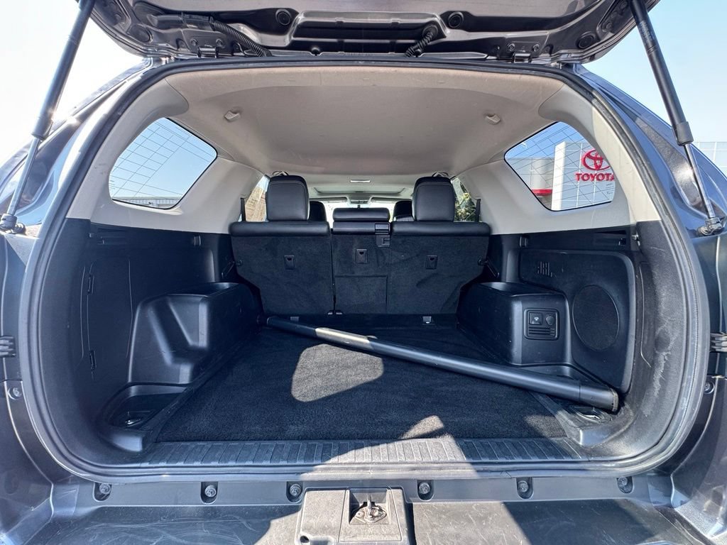Used 2018 Toyota 4Runner Limited AWD/4WD image 11