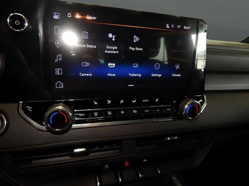 Used 2025 Chevrolet Colorado Trail Boss image 18