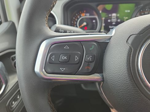 Certified 2025 Jeep Wrangler Unlimited Sahara AWD/4WD image 11